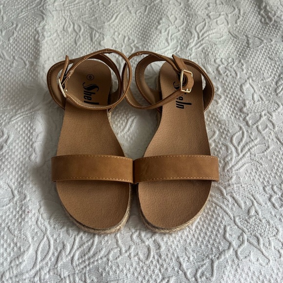 SHEIN Women’s Brown Sandals Size 6 - Picture 1 of 5